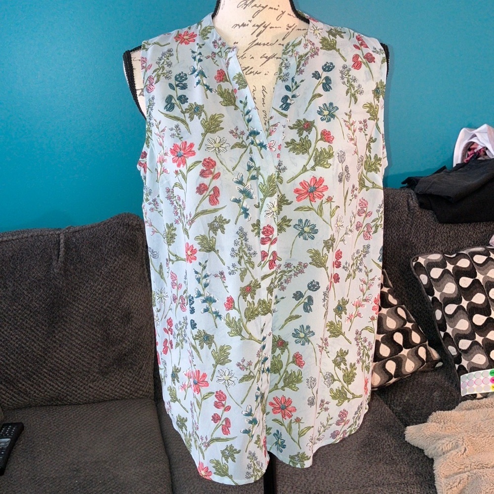 🎉4 for $20 Preswick & Moore Sleeveless Button Down Blouse, Small